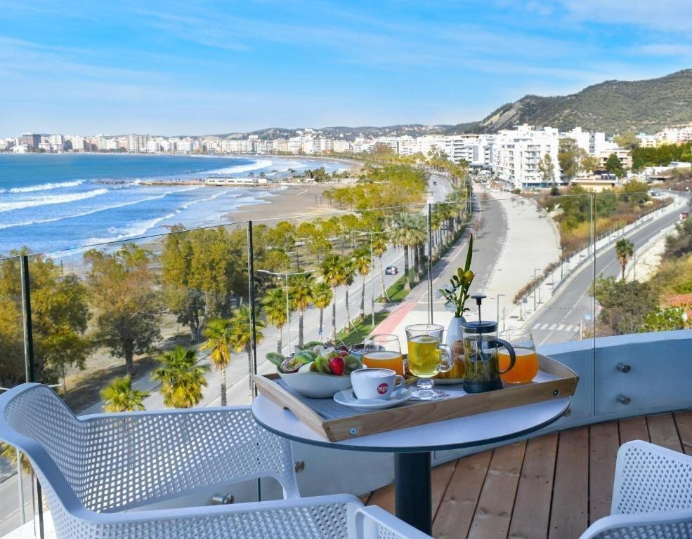 Фотография Yacht Hotel 4*