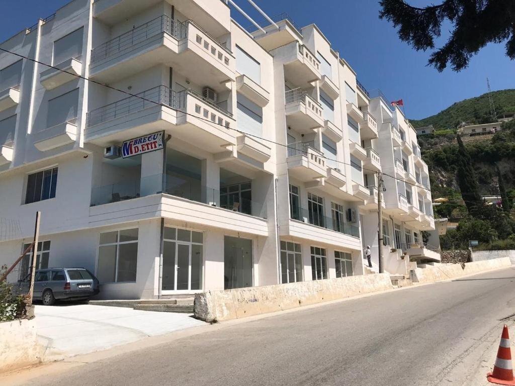 Отель Hotel Bregu i Detit (ex. Hotel Bregu Detit, Bregu D Etit) 2*