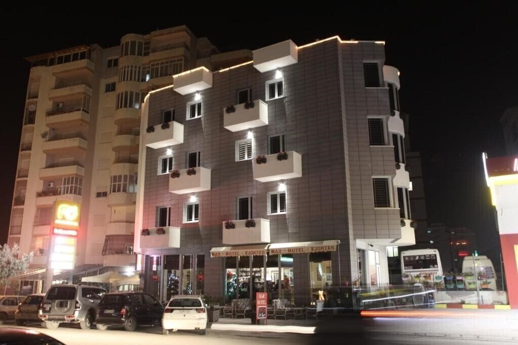 Отель Fjortes 3*