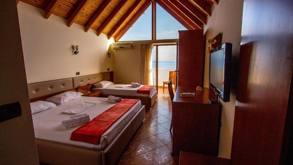 Отель Paradise Lukova 4*