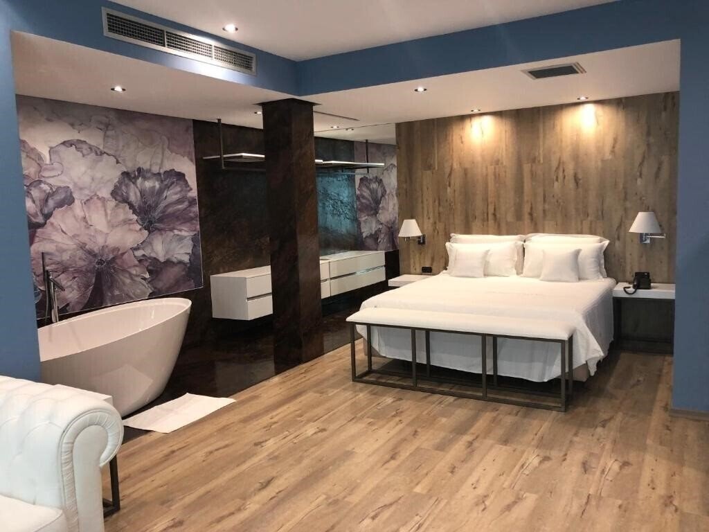 Отель Hotel Palace (ex. Palace Hotel & SPA Vlore) 4*