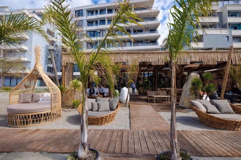 Отель Sea & Sand Hotel (ex. Noar Terrace Hotel) 4*