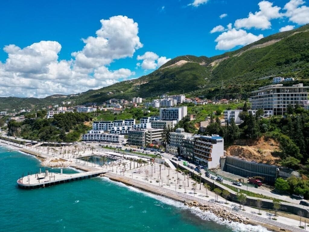 Отель Belvedere Hotel & SPA 4*