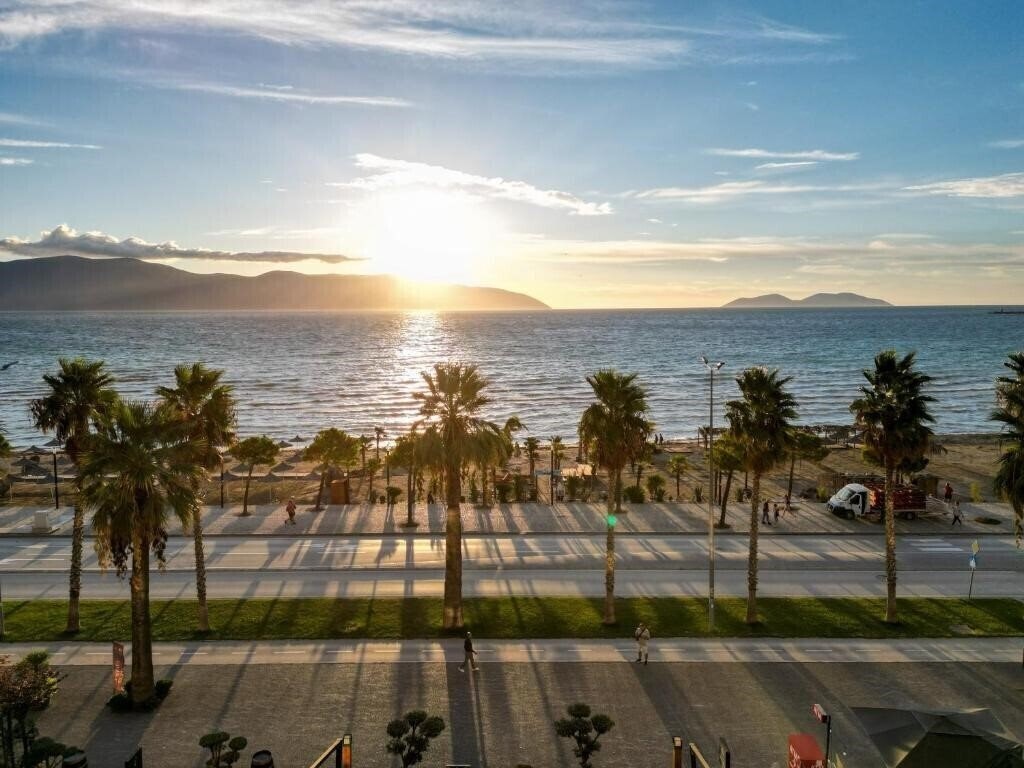 Отель Hotel Imperial Vlore 4*