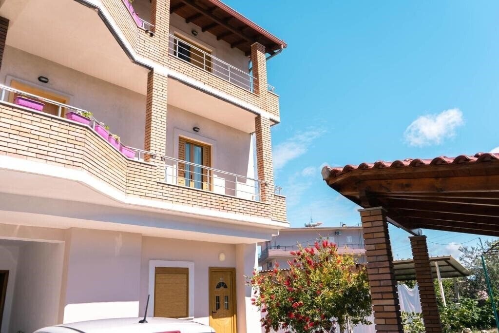 Фотография Anxhelo Vila 3*