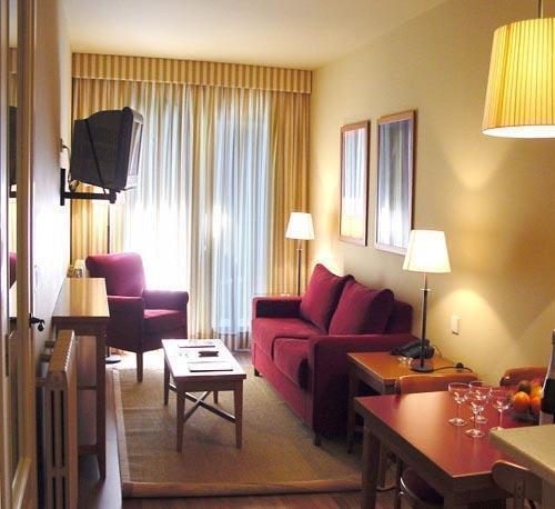 Фото Aparthotel Shusski 4*