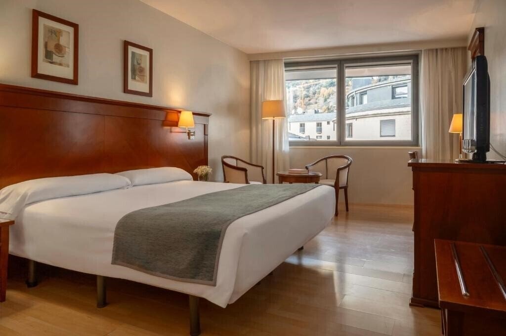 Фото Golden Tulip Andorra Fenix 4*