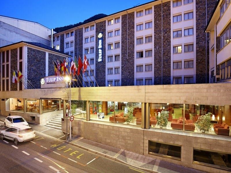 Отель Tulip Inn Andorra Delfos 4*