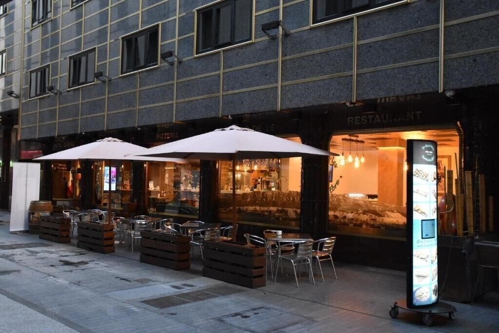 Отель Eureka 4*