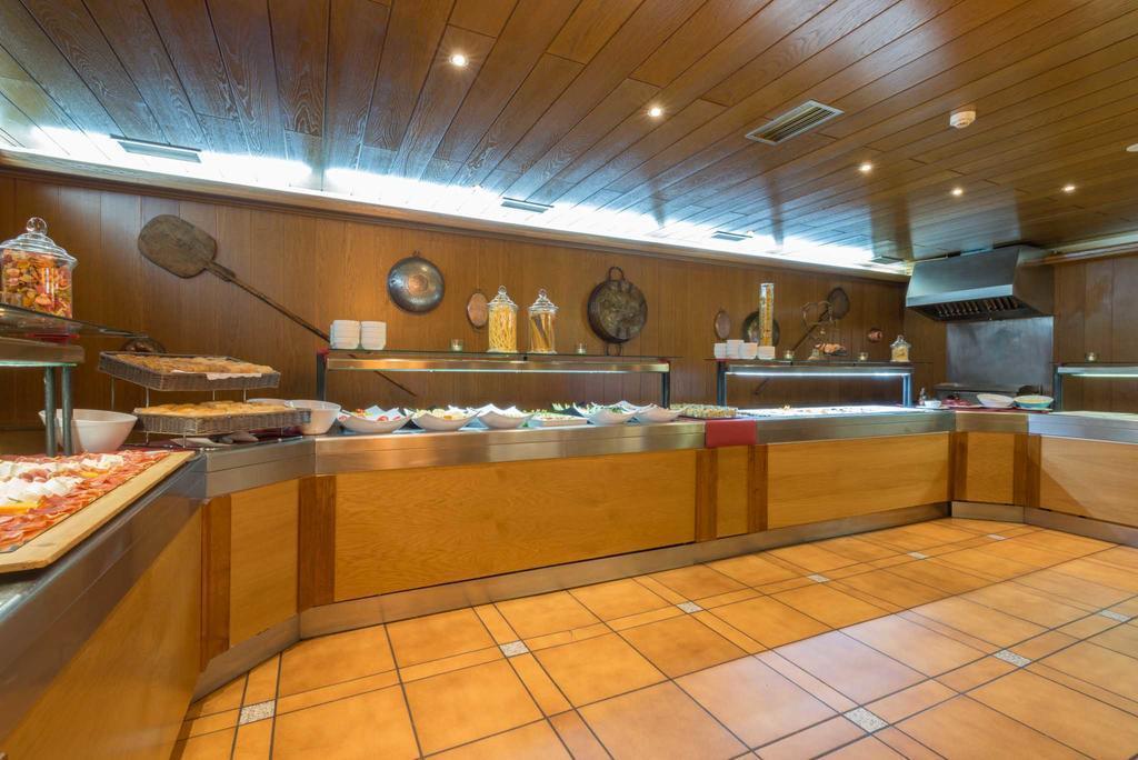 Изображение Anyos Park 4*