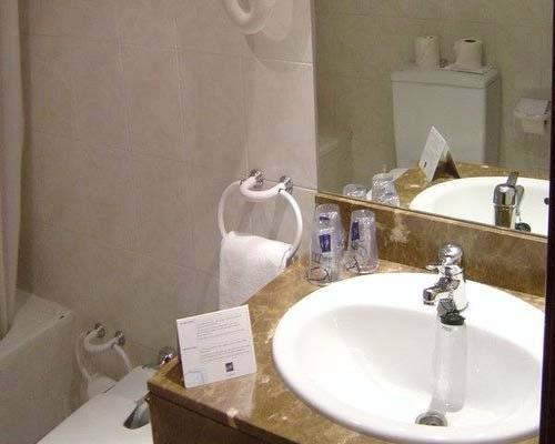 Отель Del Clos 2*