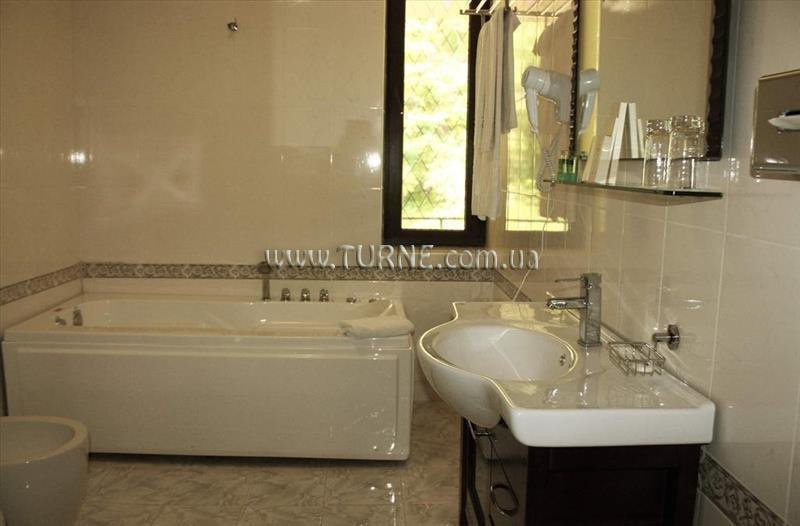 Отель Best Western Paradise Hotel Dilijan 4*