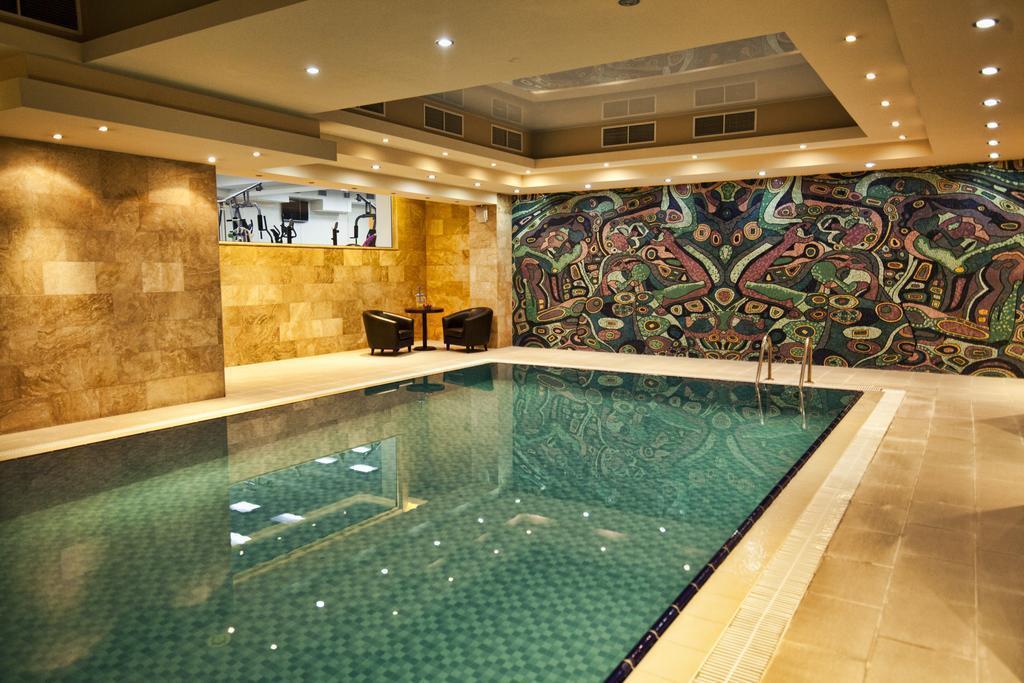 Фотография National 5*