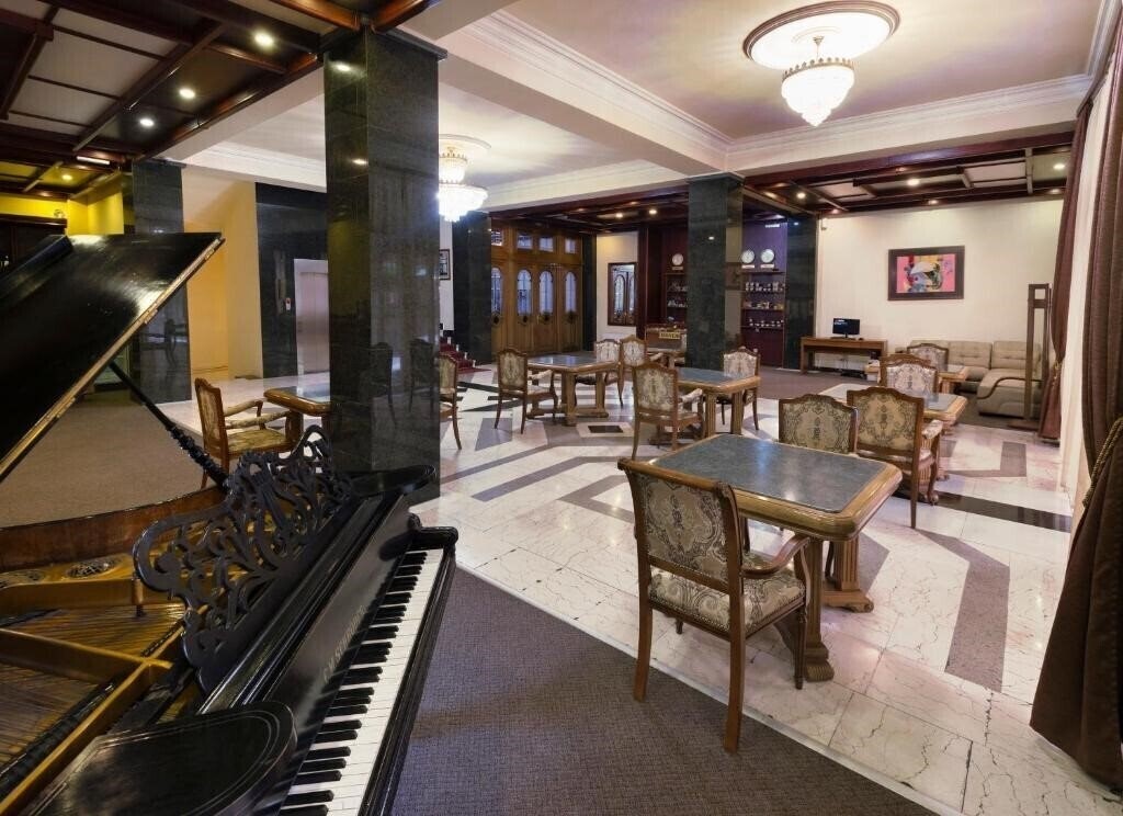 Отель Silachi 3*