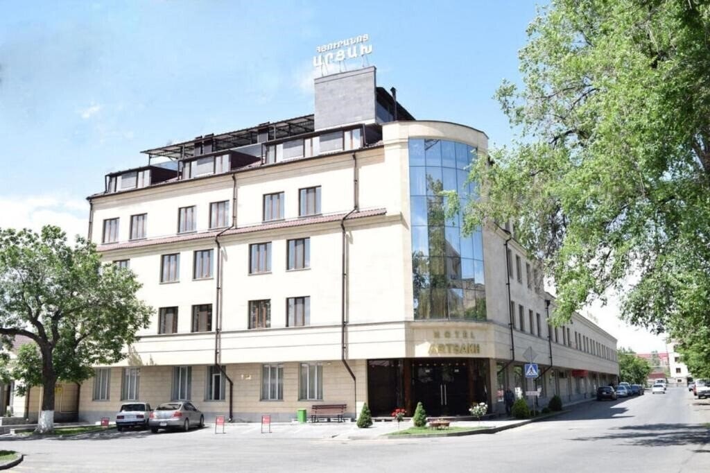 Отель Artsakh Hotel 3*