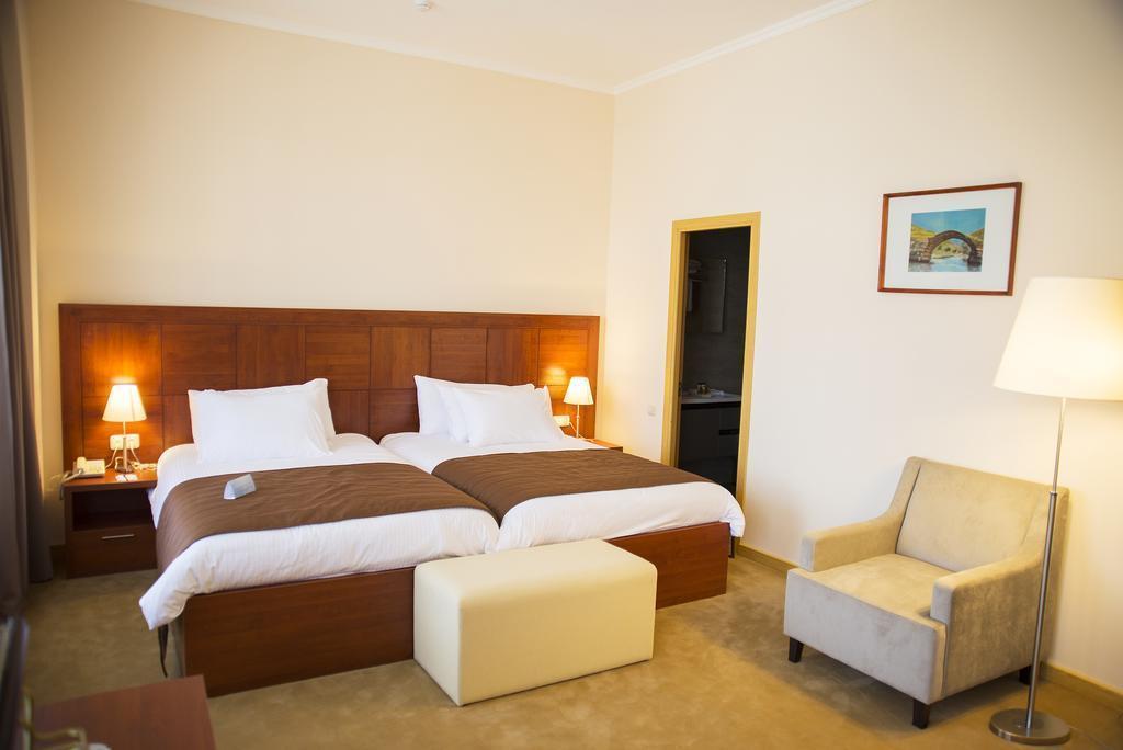 Фото Ani Plaza 4*