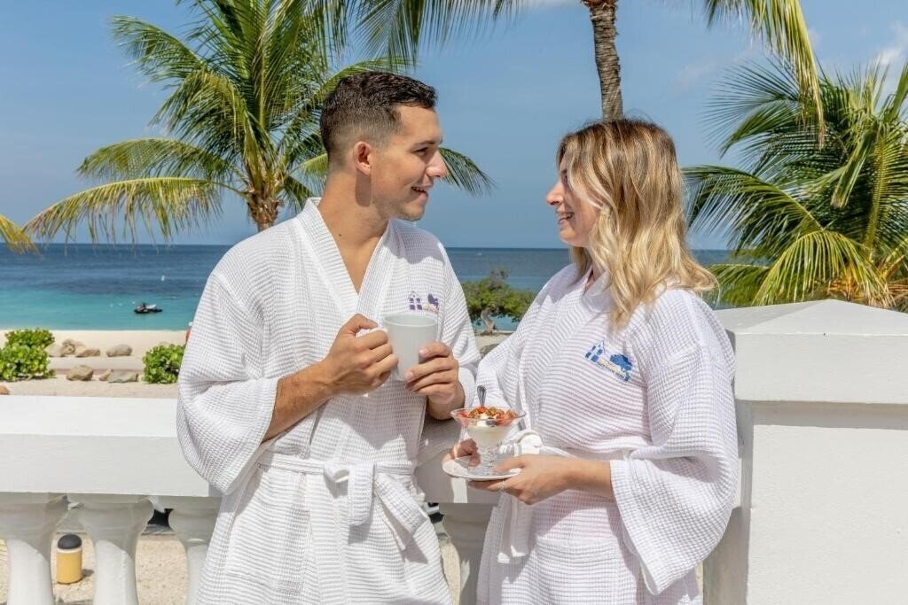 Изображение Amsterdam Manor Beach Resort 3*