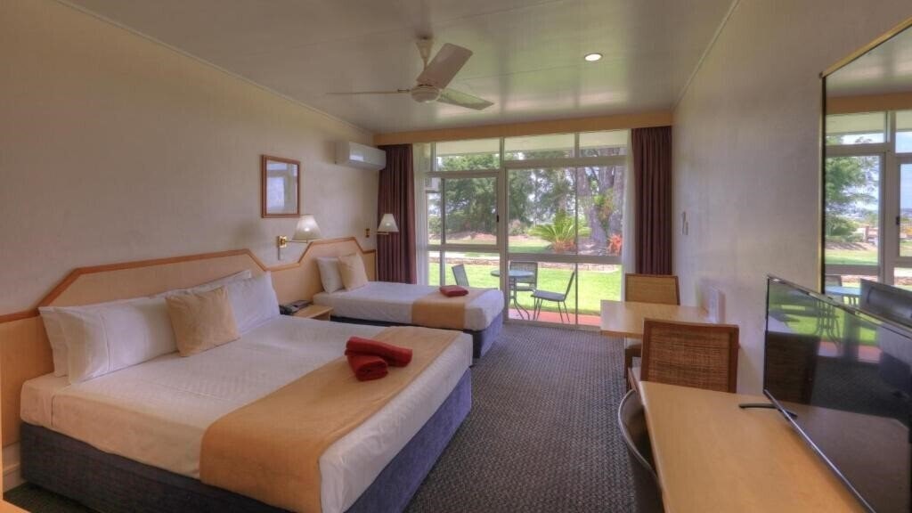Фото Atherton Motel 4*