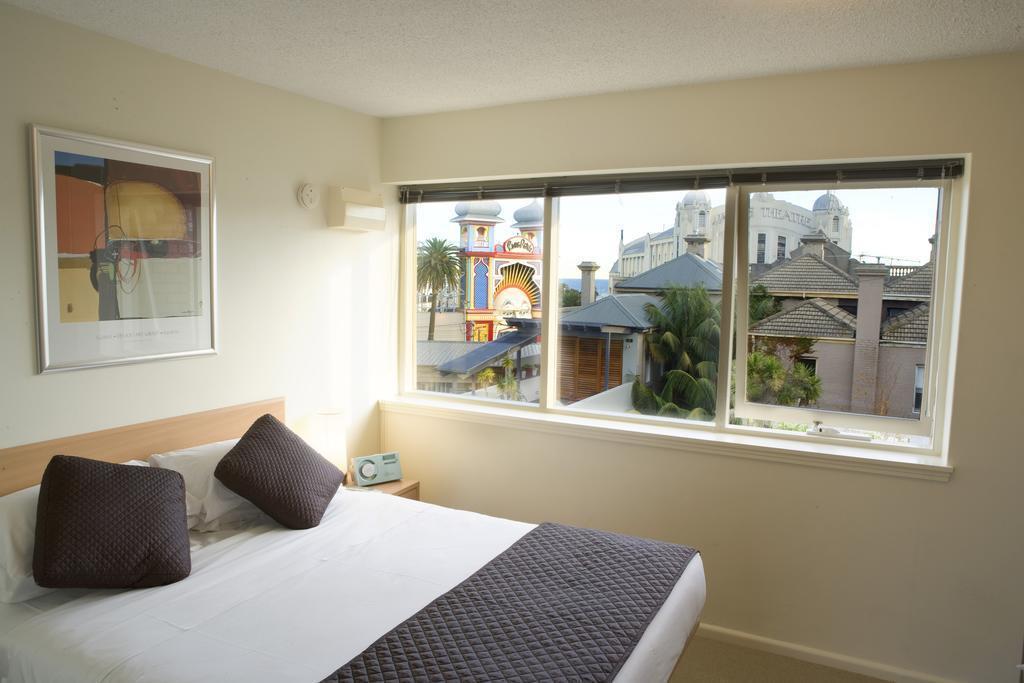 Отель Easystay Studio Apartments 3*