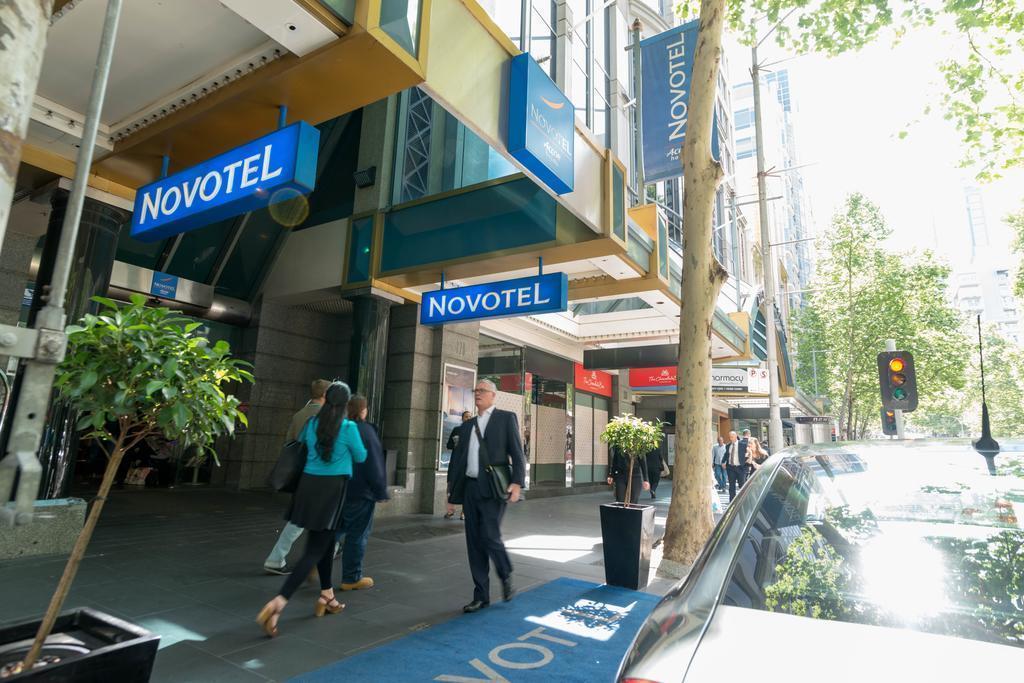 Отель Novotel Melbourne On Collins 4*