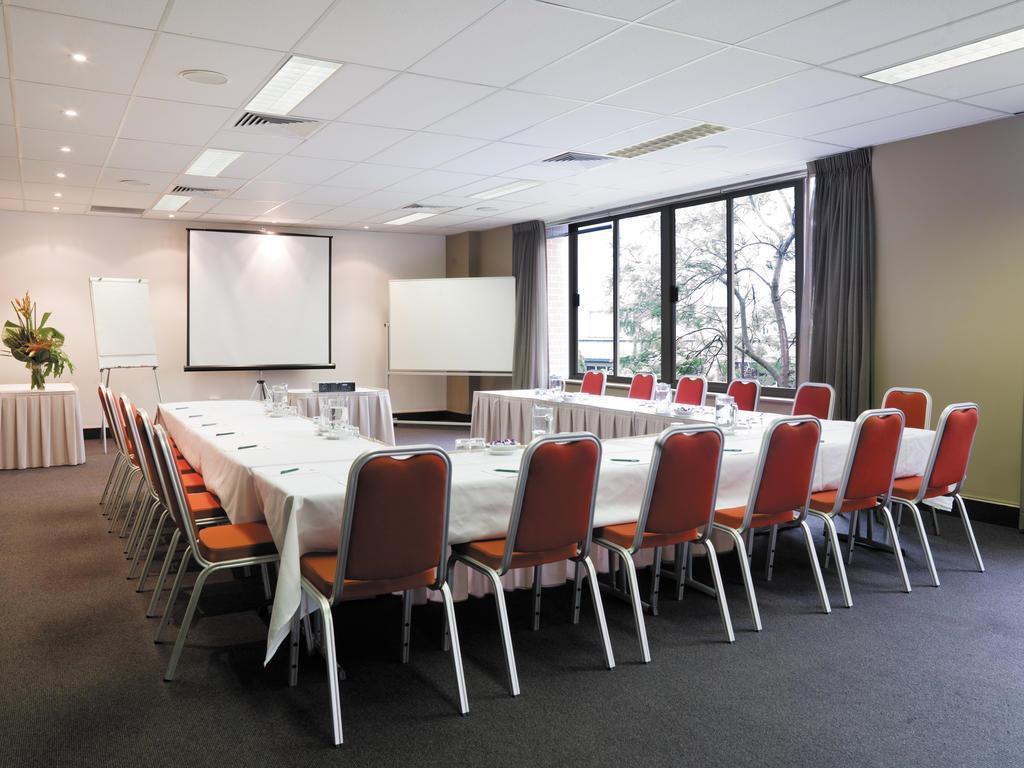 Изображение Adina Apartment Hotel Sydney, Crown Street 4*