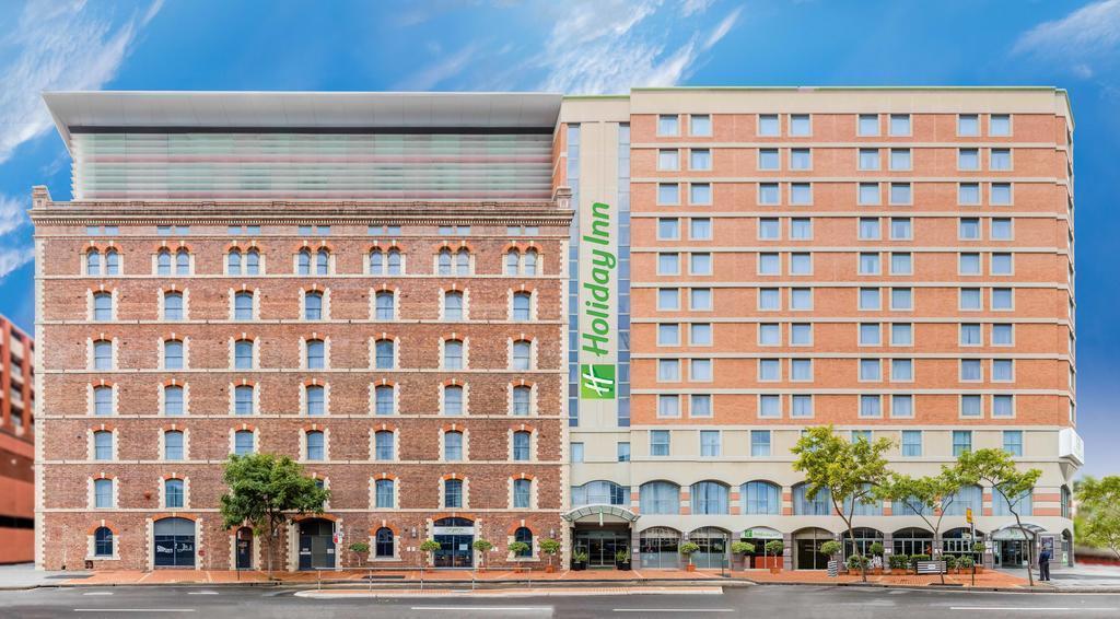 Отель Holiday Inn Darling Harbour 3*