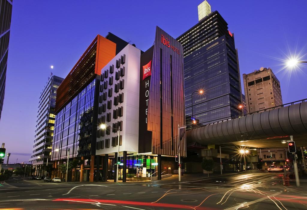 Отель Ibis Sydney King Street Wharf 3*
