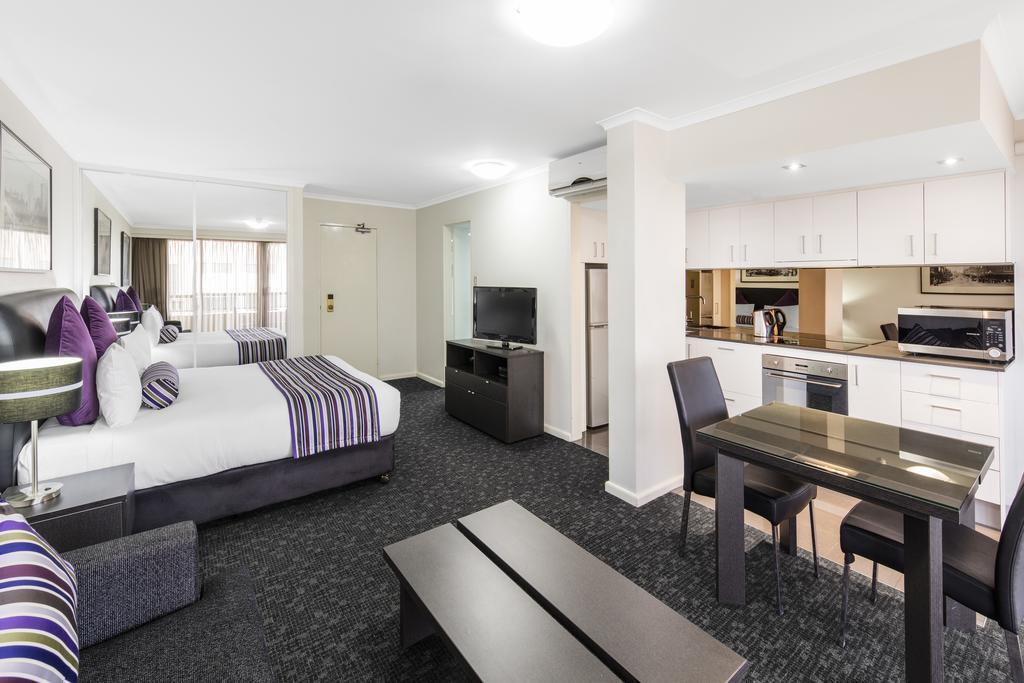 Фотография Oaks Hyde Park Plaza 4*