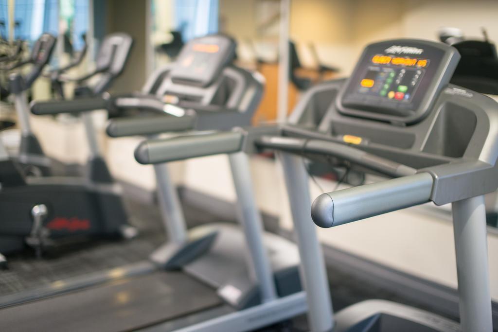 Фото Seasons Harbour Plaza 4*