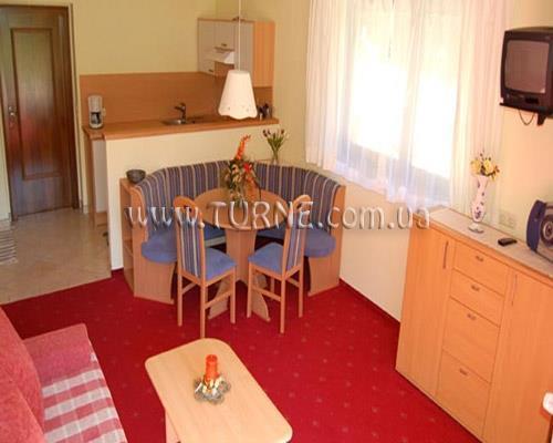 Отель Landhaus Heuberger 3*