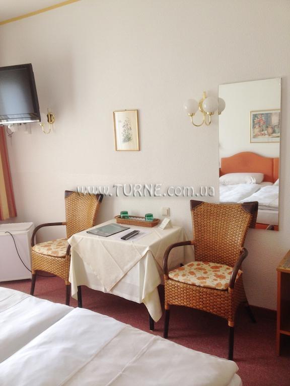 Отель Schlosshotel Oth 4*