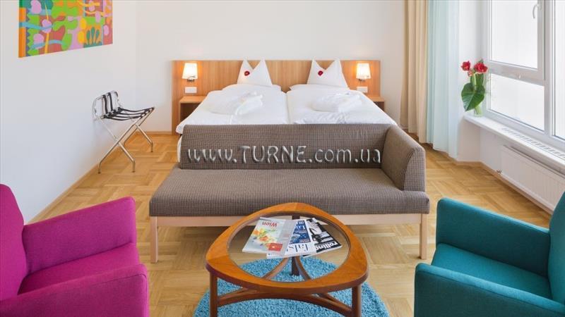 Отель At The Park 4*