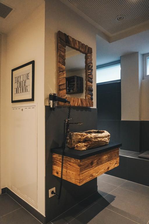 Фото Two Timez Boutique Hotel 4*