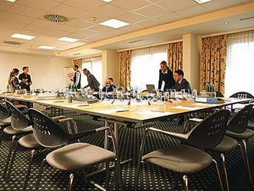 Отель Mercure Graz Messe 4*