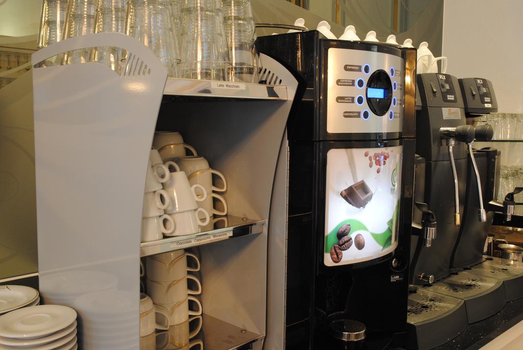 Картинка Maria Theresia Hotel 4 * 4*