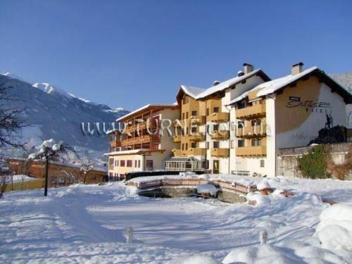 Фотография Outside 4*