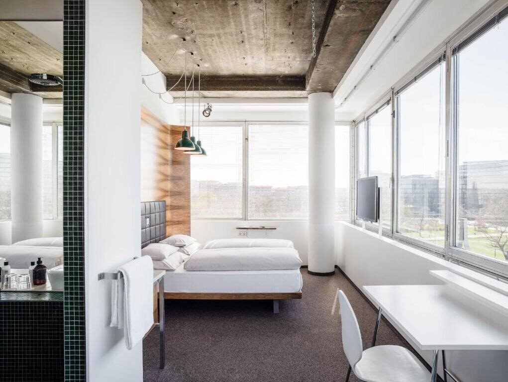 Отель Hotel Daniel Vienna 3*