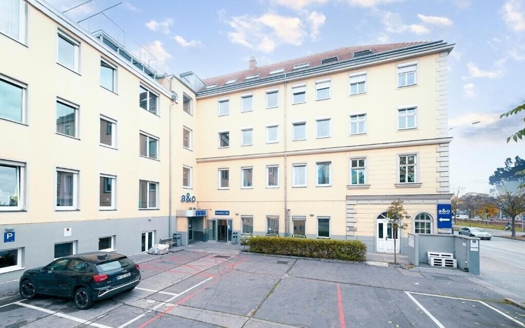 Отель A & O City Stadthalle 2*