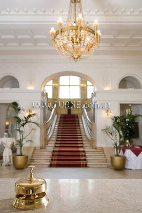 Отель Schloss Wilhelminenberg 4*