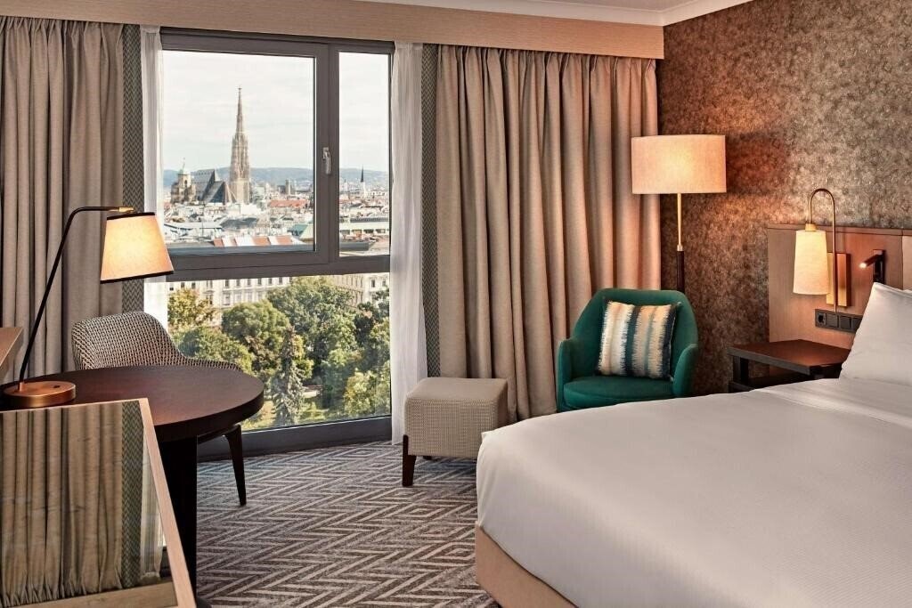 Фото Hilton Vienna Hotel 4*