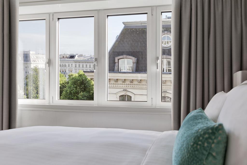 Отель Marriott 5*