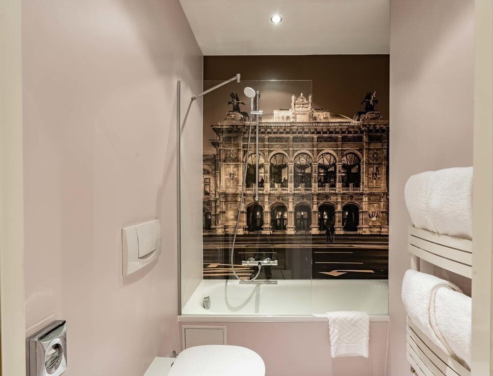 Картинка Starlight Suiten Salzgries 4*