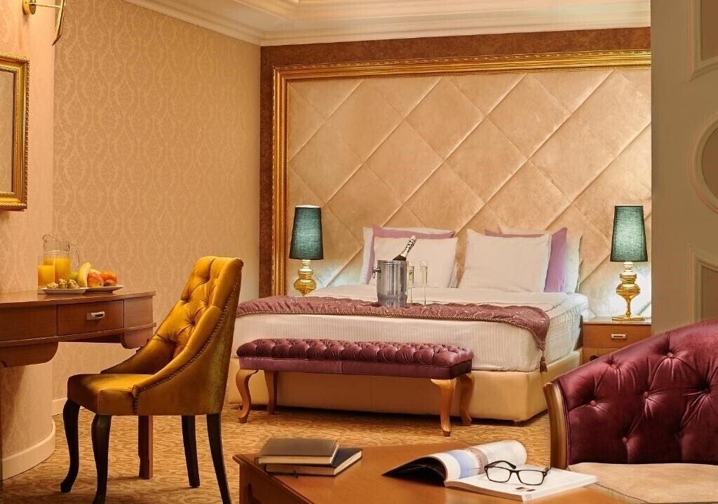 Отель Teatro Boutique Hotel 4*