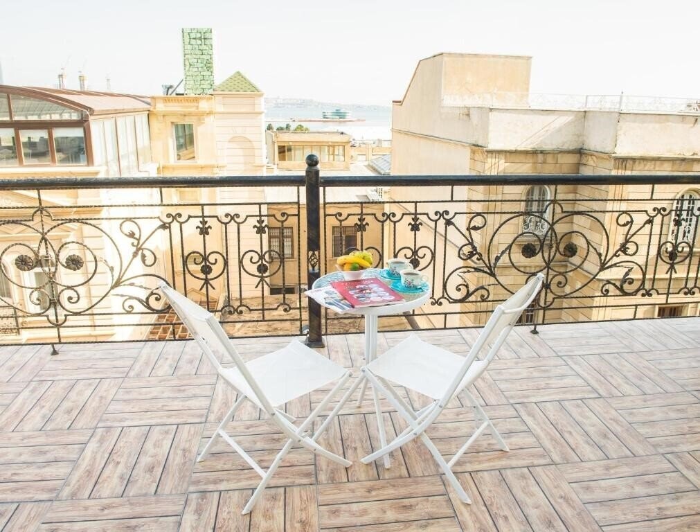Отель Two Seasons Boutique Hotel 3*