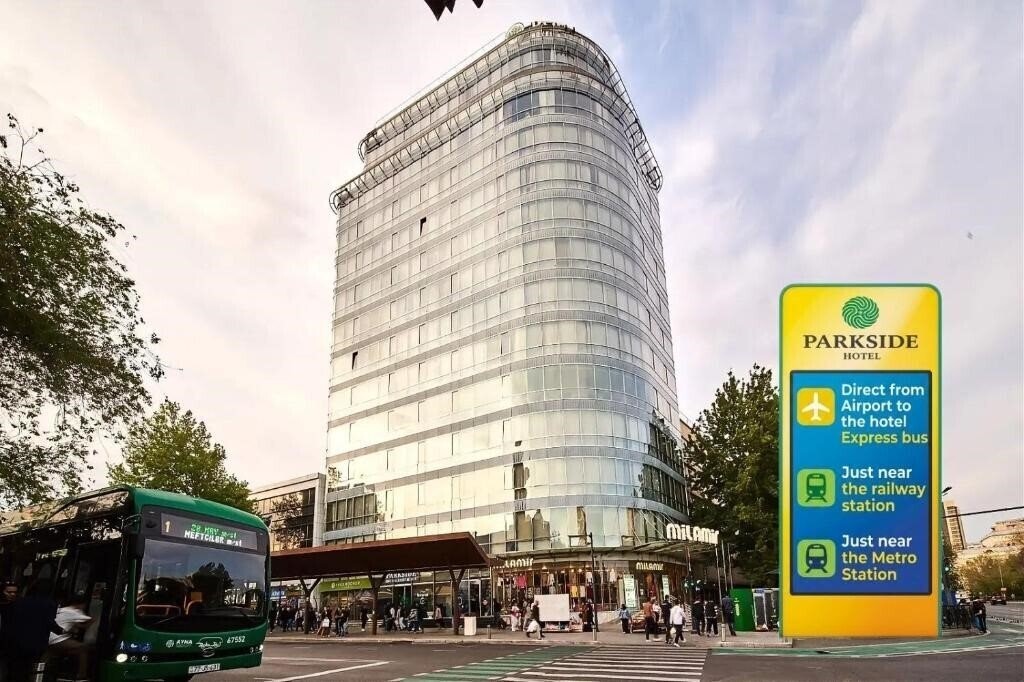 Отель Parkside Hotel & Apartments 4*
