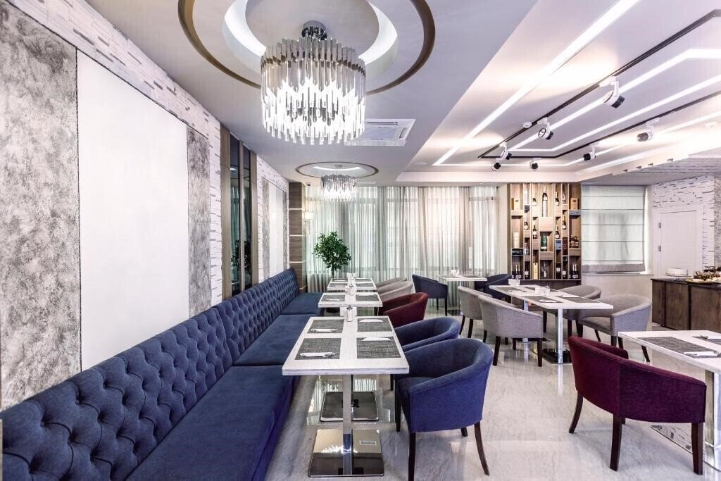 Изображение Parallel Hotel 3*