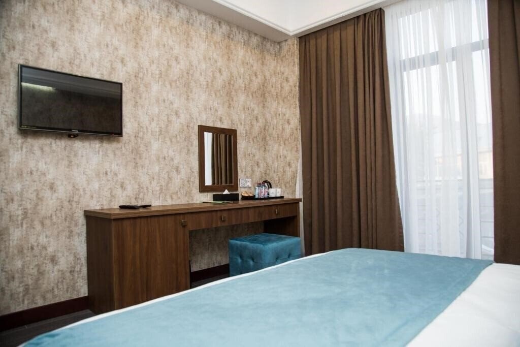 Фото Macara Sheki City Hotel 4*