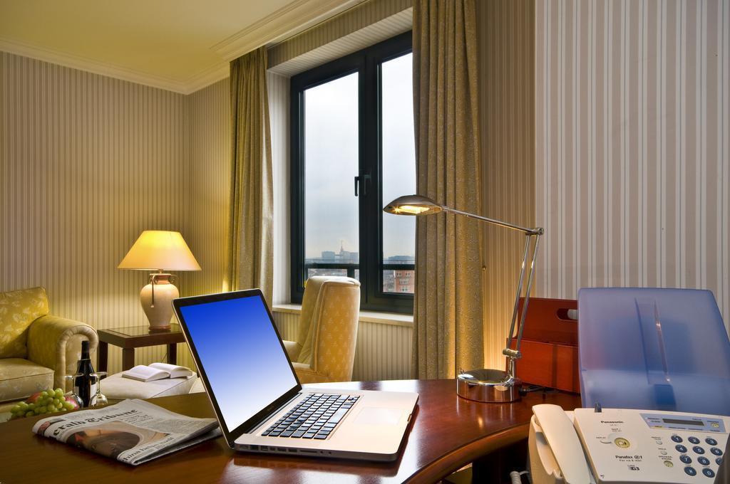 Фото B-Aparthotel Ambiorix 4*