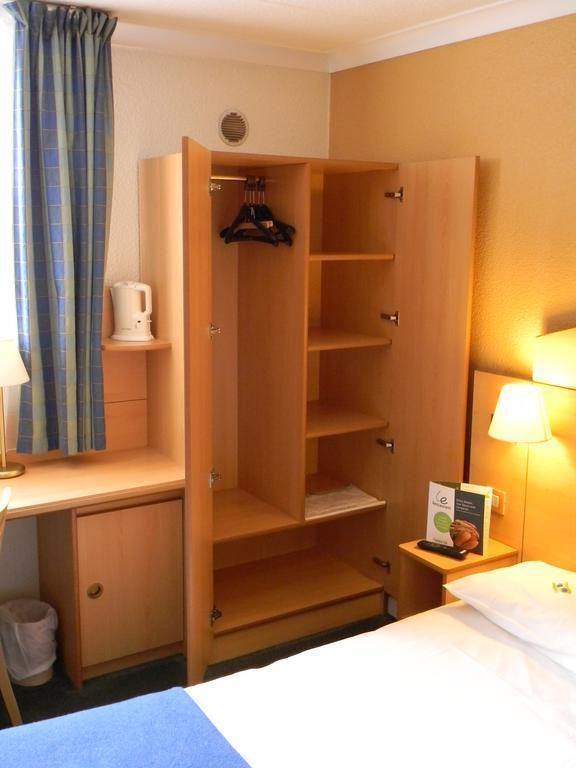 Фото Campanile Hotel & Restaurant Brussels Drogenbos 3*