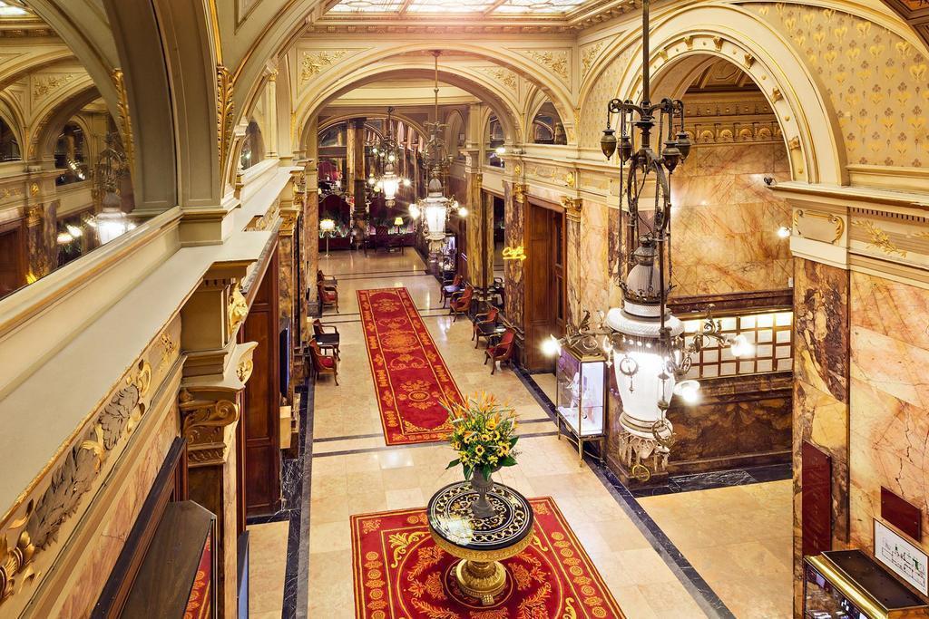 Отель Metropole Hotel 5*